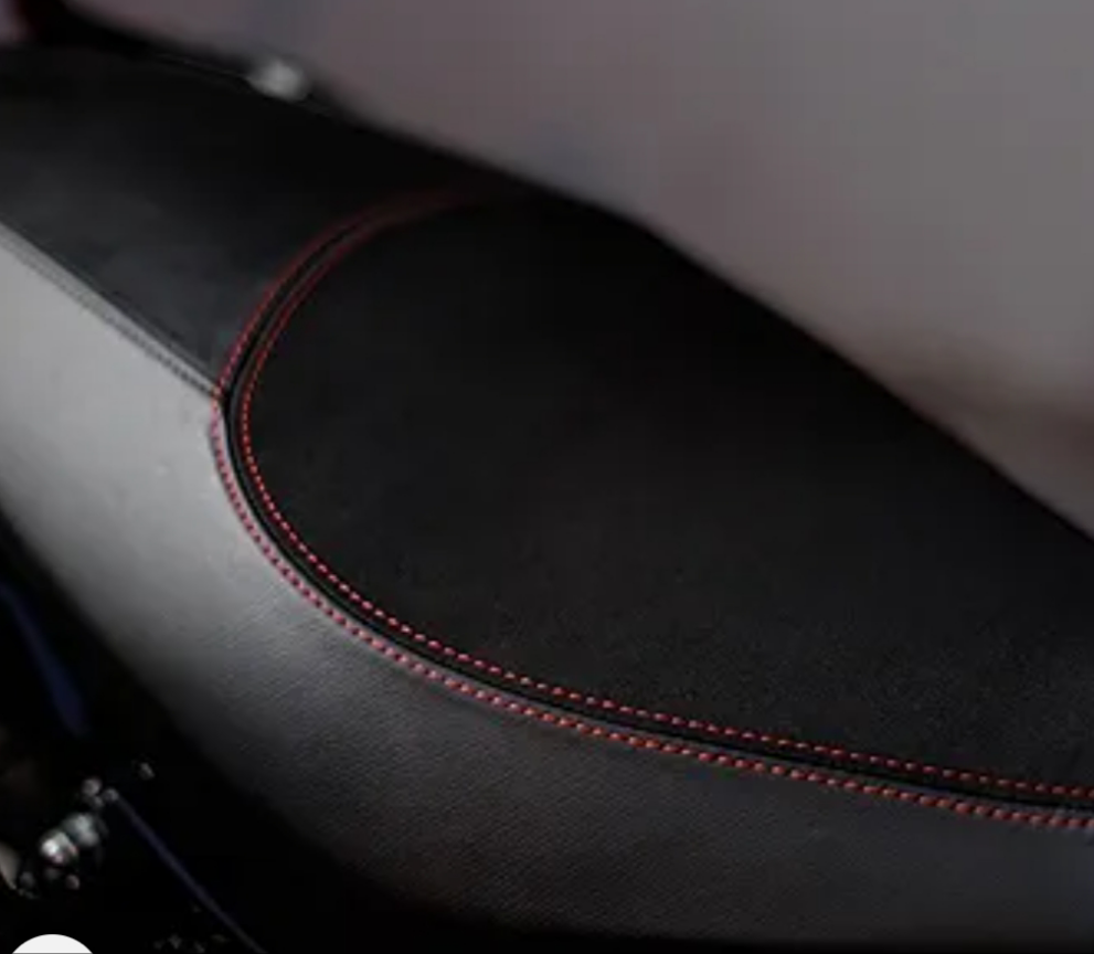 Royal Enfield HNTR 350- Seat custom Black- KXA00140